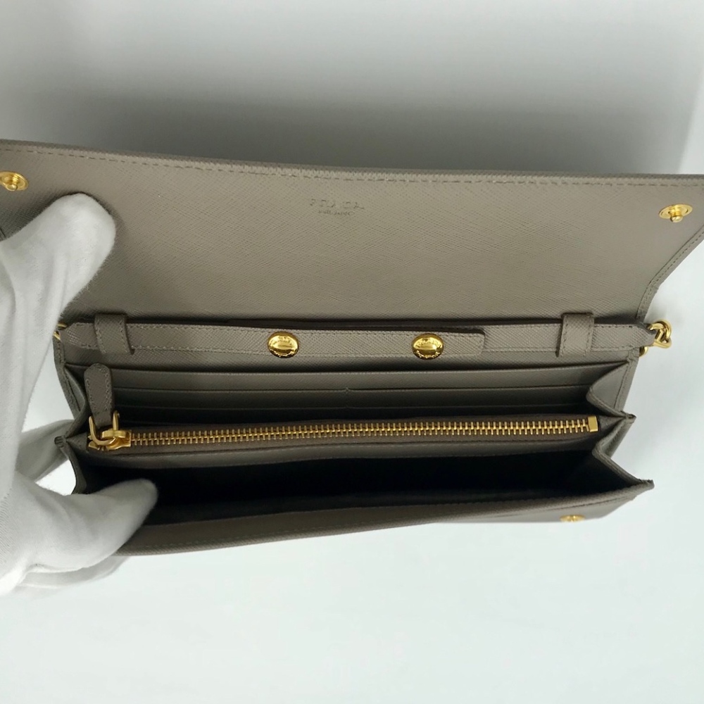 ❤️SOLD❤️ PRADA Saffiano Metal Chain Wallet Gray - Picture 4 of 8